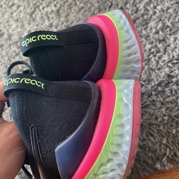 Nike Epic React Flyknit Running Multicolor Sneakers Men's Size 9.5 - Picture 7 of 14